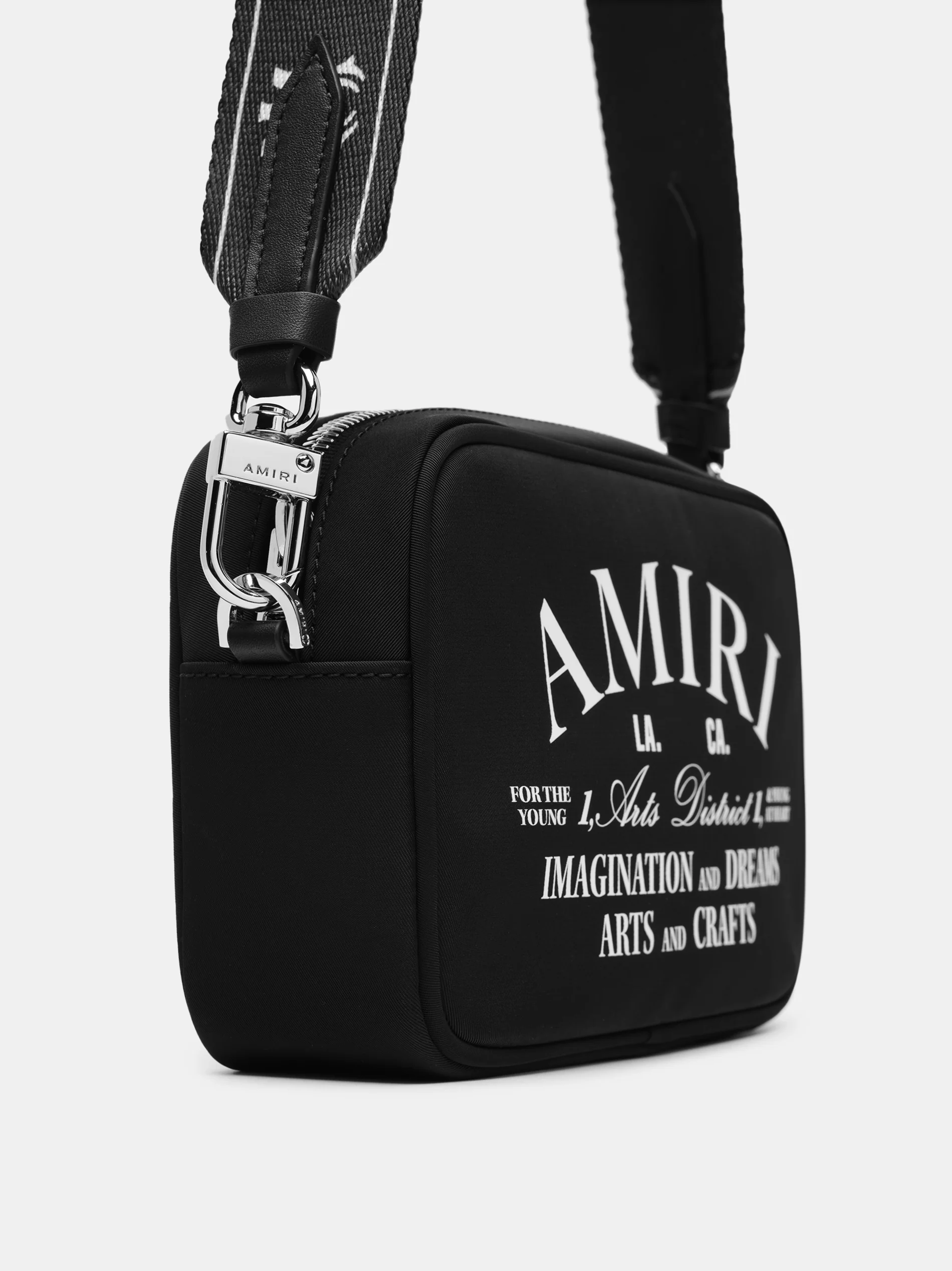 2040-arts-district-camera-case-black-4.webp ARTS DISTRICT CAMERA CASE - Black