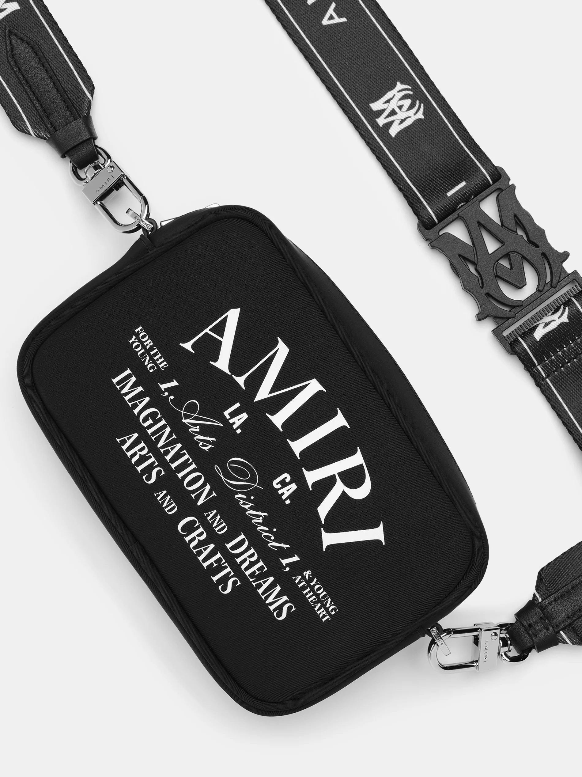 2040-arts-district-camera-case-black-6.webp ARTS DISTRICT CAMERA CASE - Black