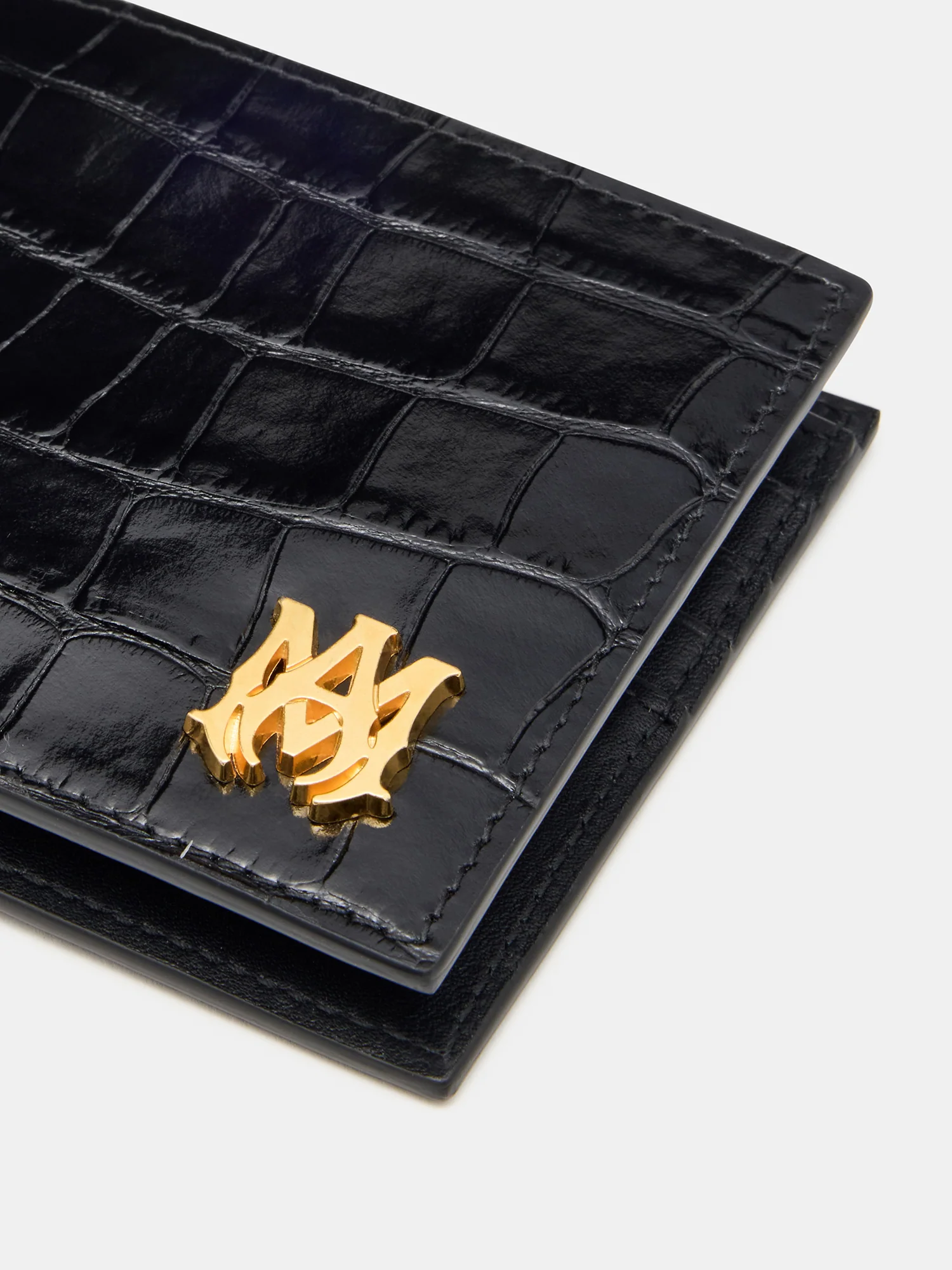 2124-croc-embossed-bifold-black-3.webp CROC EMBOSSED BIFOLD - BLACK