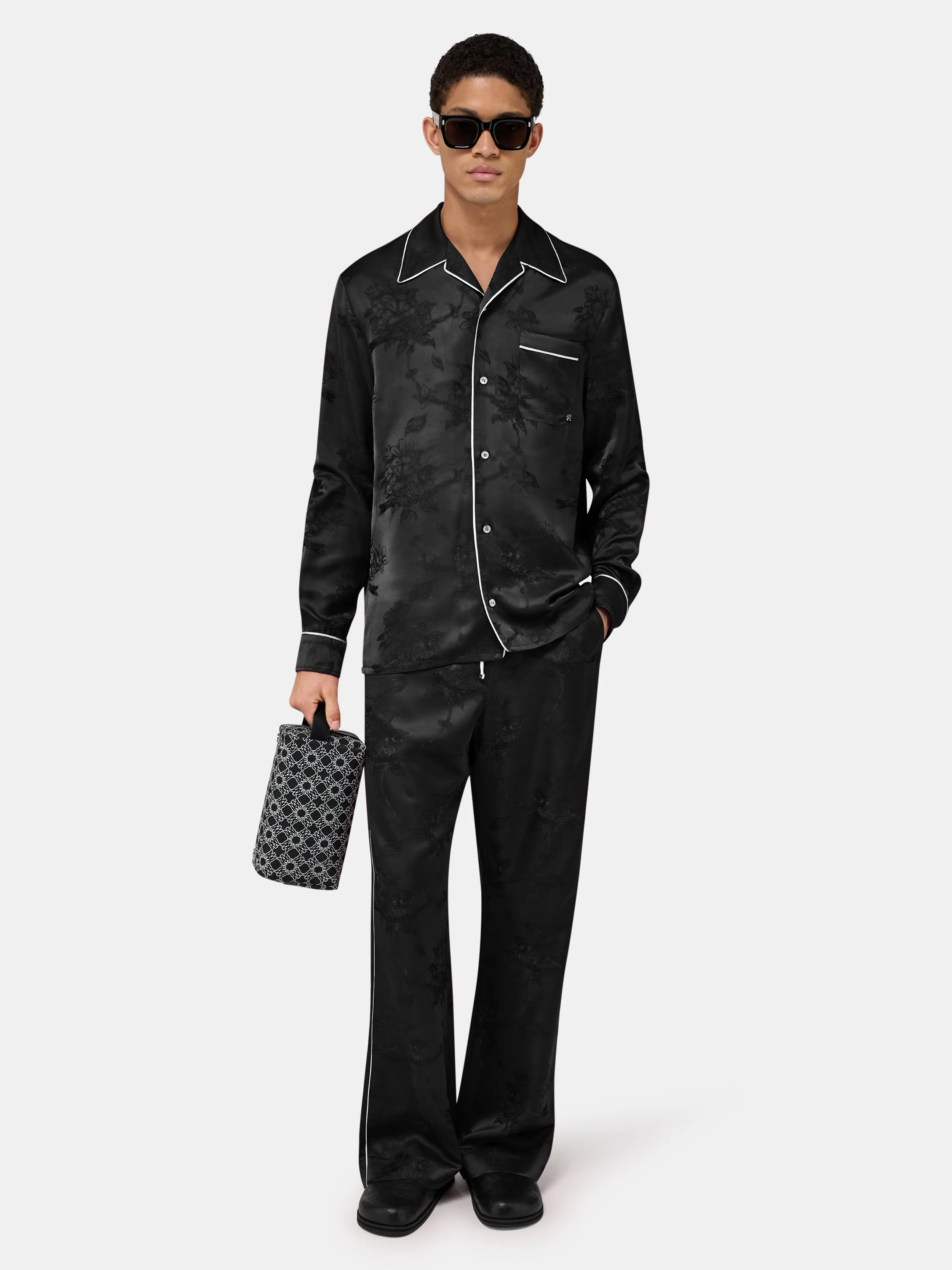 FLORAL JACQUARD PULL ON PANT
- Black