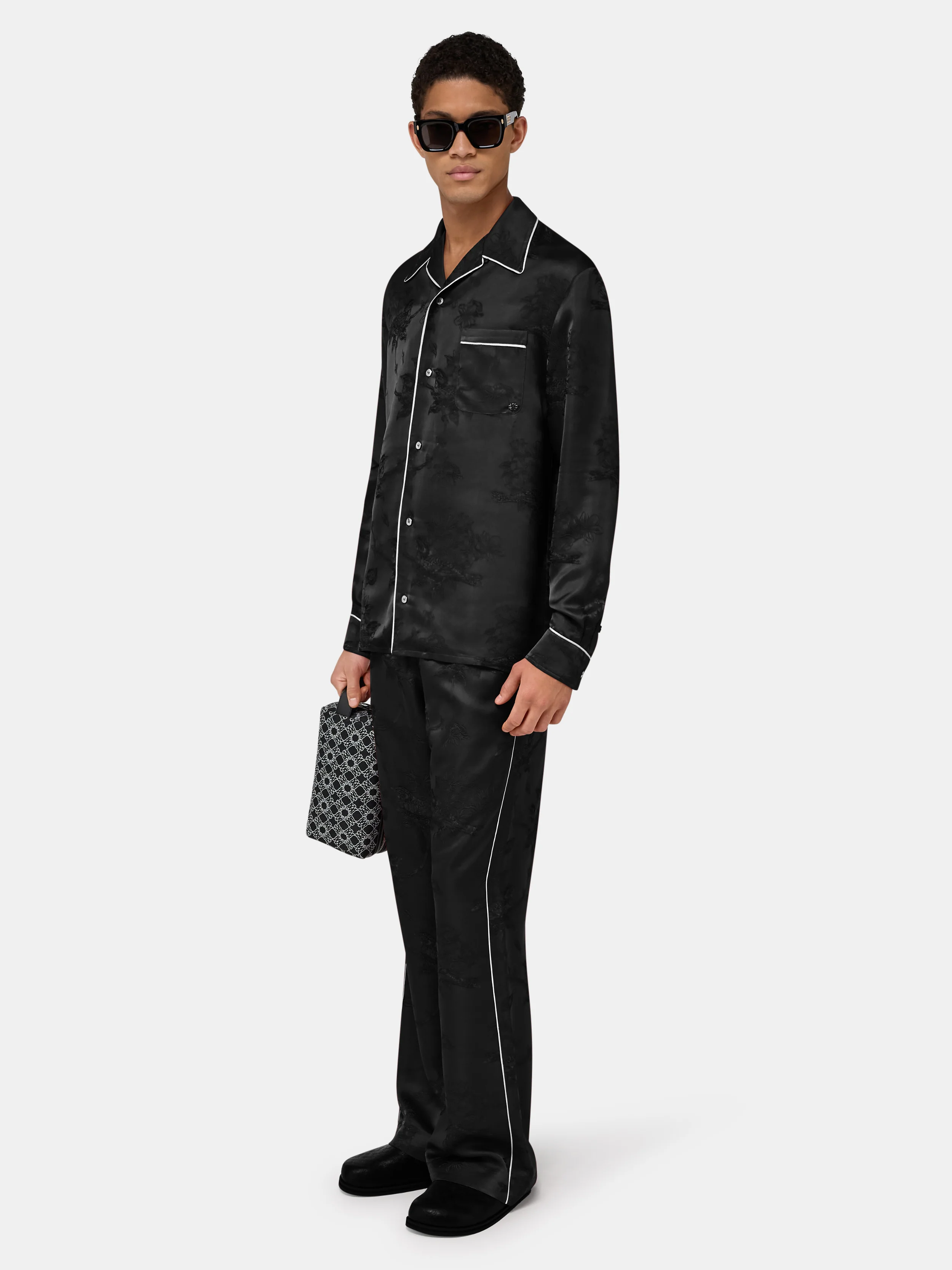 FLORAL JACQUARD PULL ON PANT
- Black