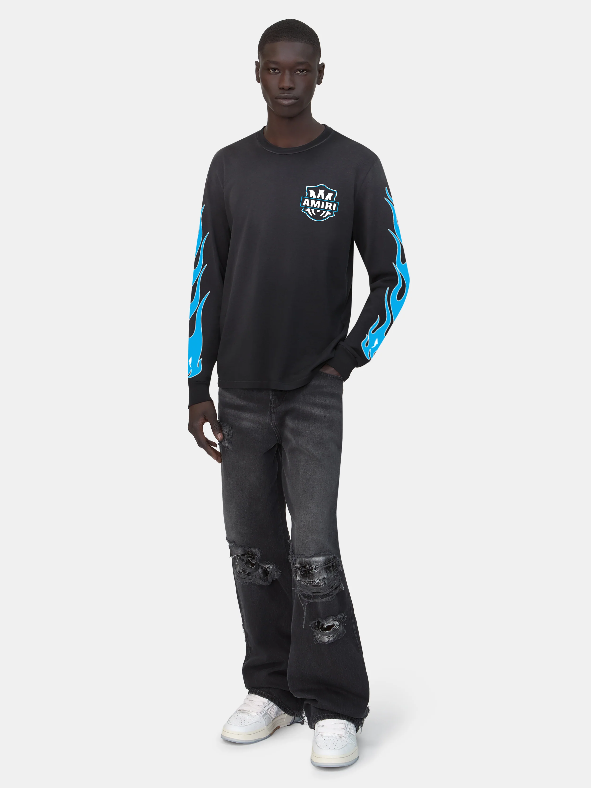 4933-amiri-eagle-flames-long-sleeve-tee-black-2.webp AMIRI EAGLE FLAMES LONG SLEEVE TEE - Black