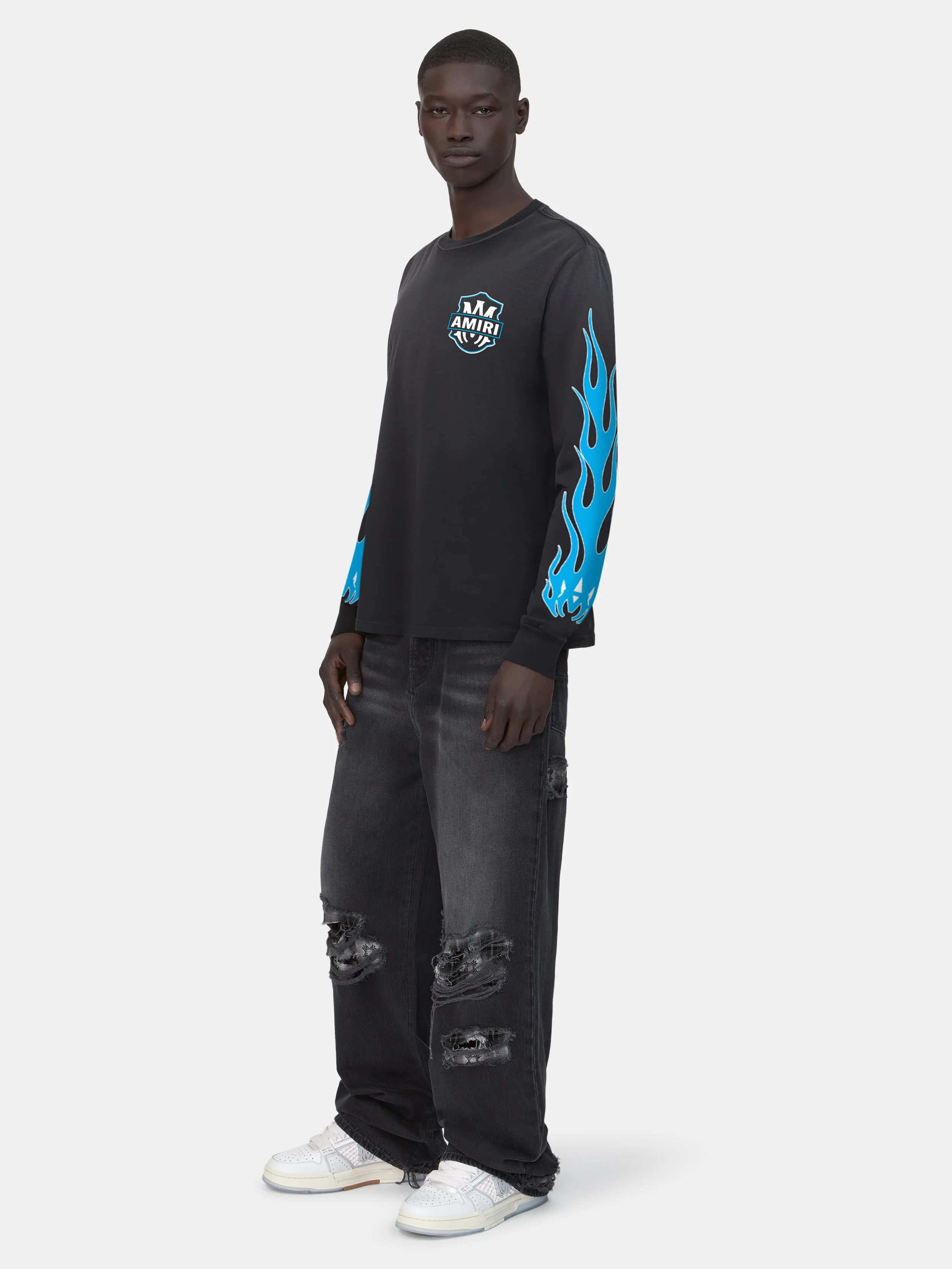4933-amiri-eagle-flames-long-sleeve-tee-black-4.webp AMIRI EAGLE FLAMES LONG SLEEVE TEE - Black