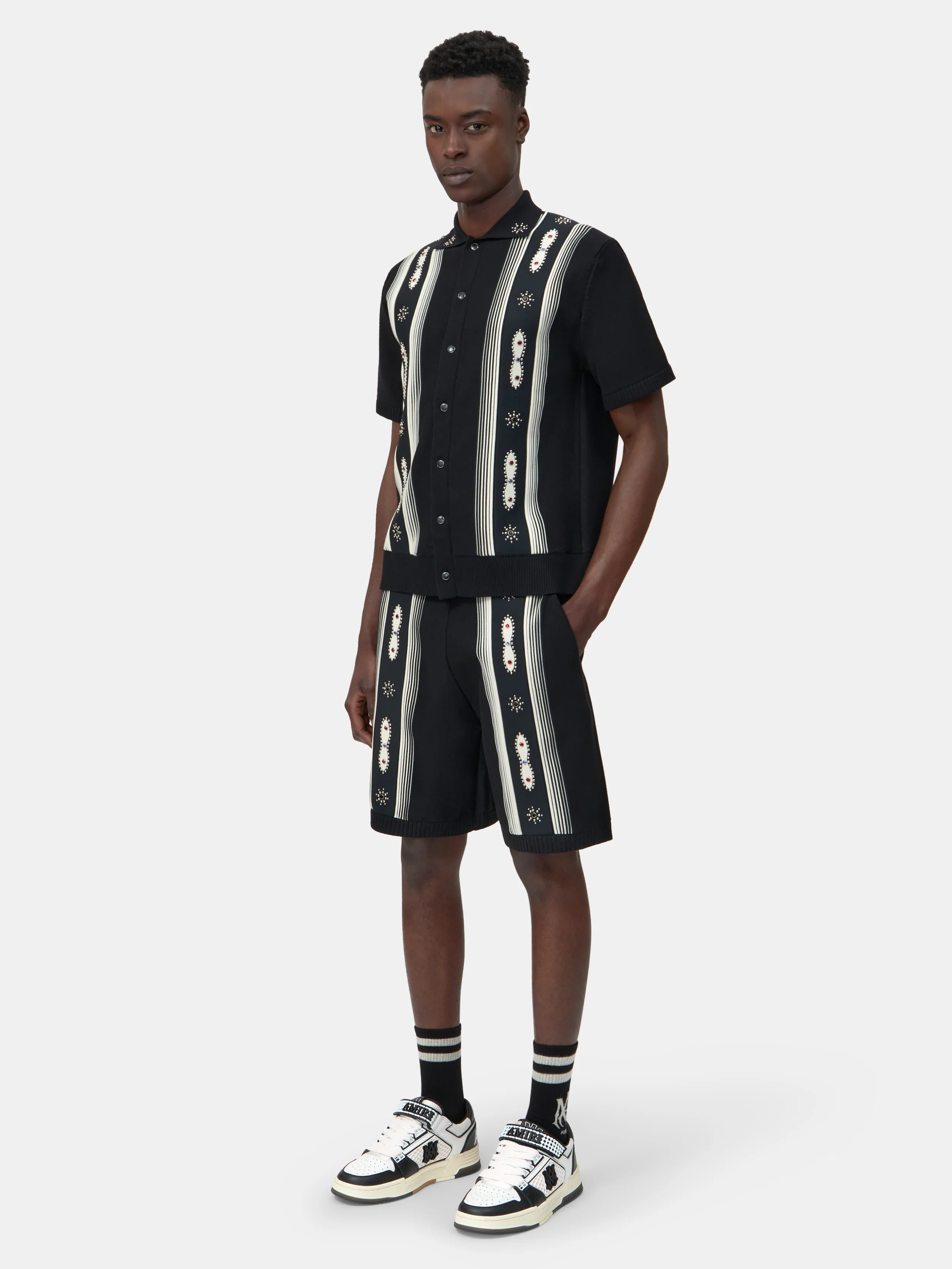 STUD STRIPE SHORT - Black