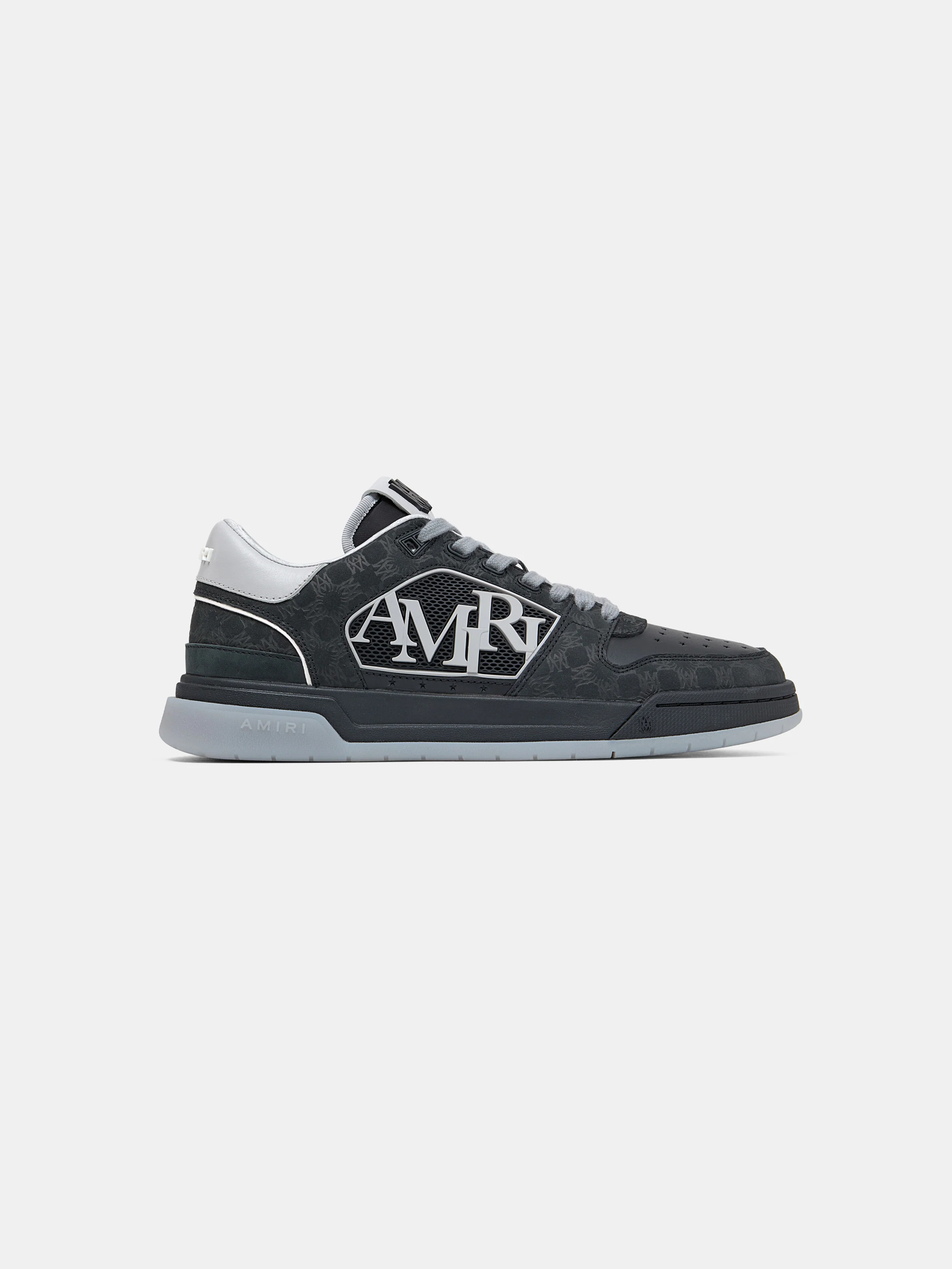6747-classic-low-black-1.webp CLASSIC LOW - Black