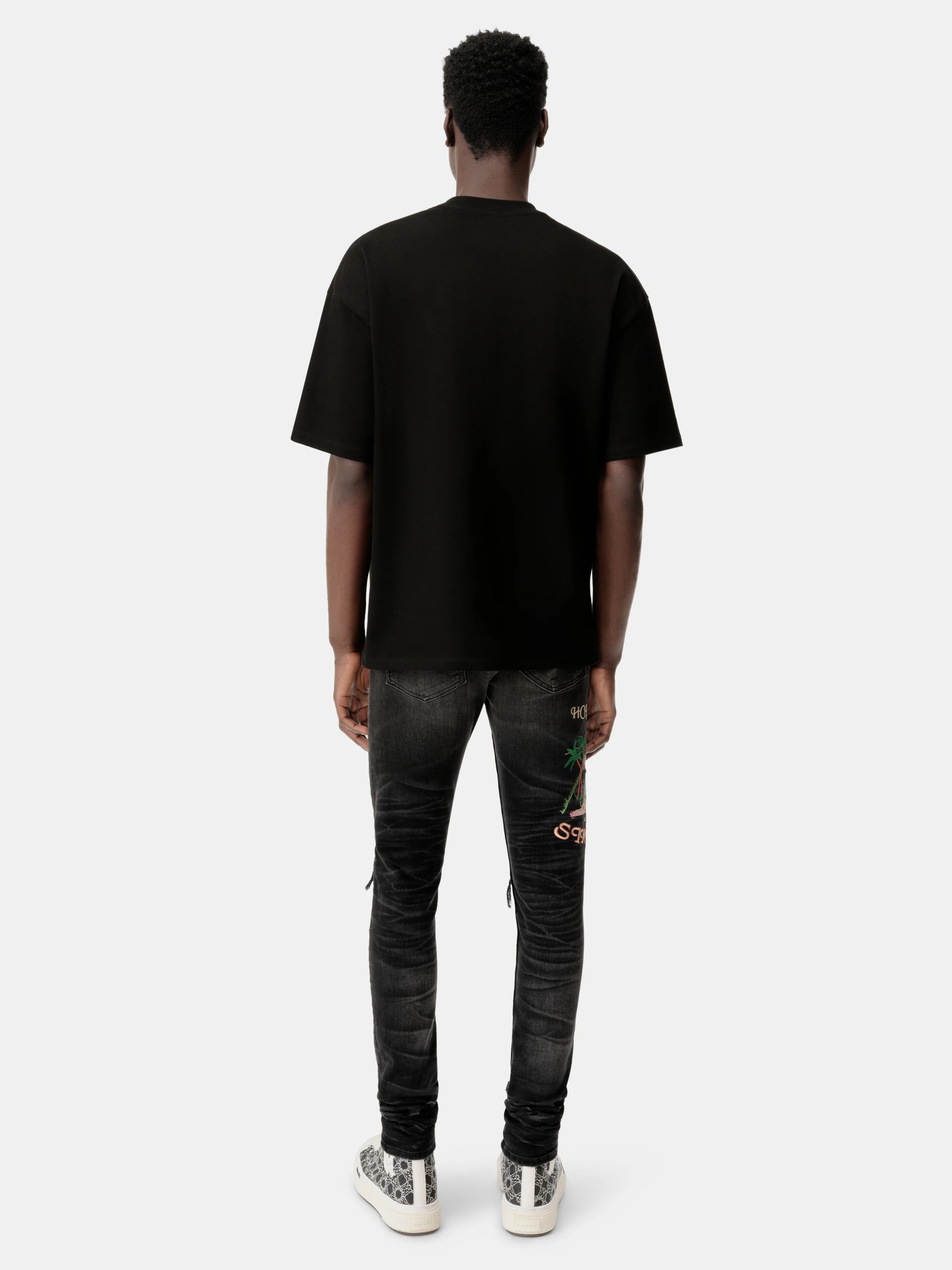 91-amiri-script-tee-black-4.webp AMIRI SCRIPT TEE - Black